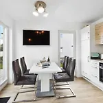2 Bedroom Gorgeous In Ferienhaus Tossens