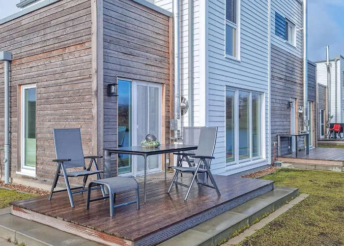 2 Bedroom Awesome In Vakantiehuis *