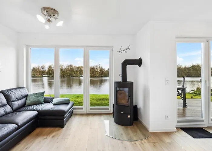 2 Bedroom Awesome In Vakantiehuis